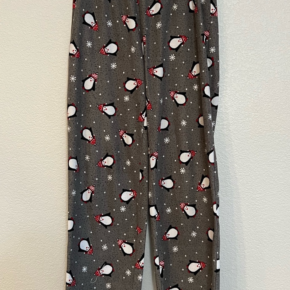 4/$10 Cozy Gray Penguin Print Pajama Pants